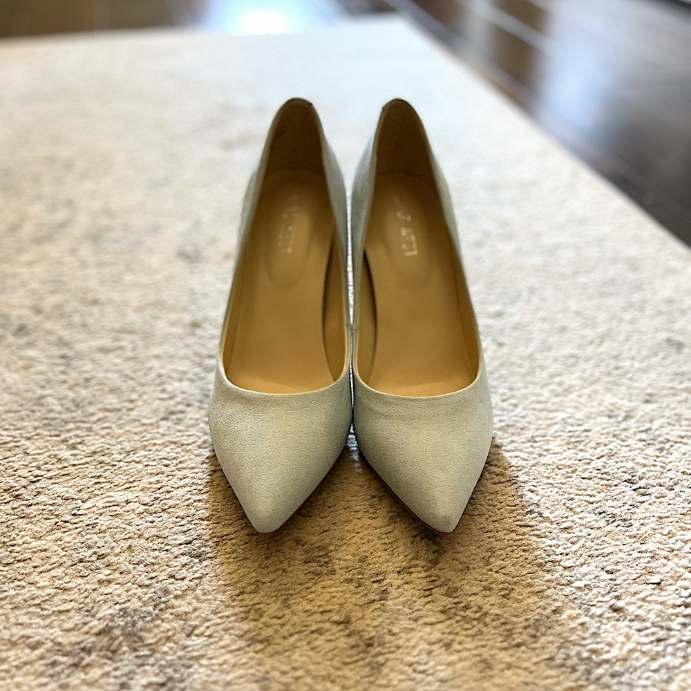 Like New! *NINE WEST* Etta High Heels